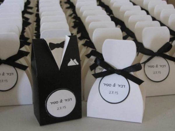 חתן וכלה אלגנטיים - מזכרת לאורחים בחתונה מזכרת לאורחים בשבת חתן מזכרות לאורחים בחתונה מתנות לאורחים בחתונה מתנה לאורחים בחתונה מזכרות לאירועים