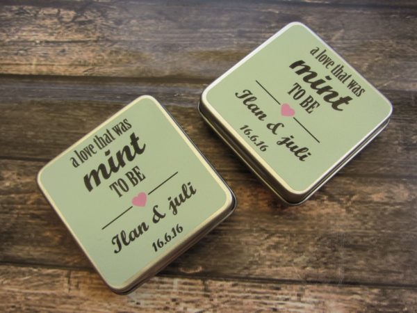 ריבוע מתכת אישי ומרהיב - מזכרת לאורחים בחתונה מתנה לאורחים בחתונה מזכרות לאורחים בחתונה